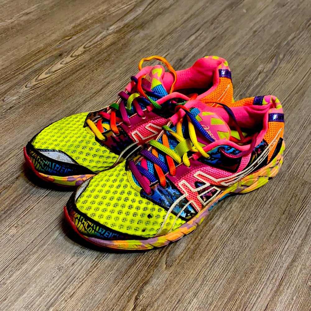 ASICS - size 8